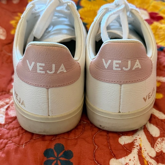 Veja Women's White and Pink Sneakers - Picture 2 of 2